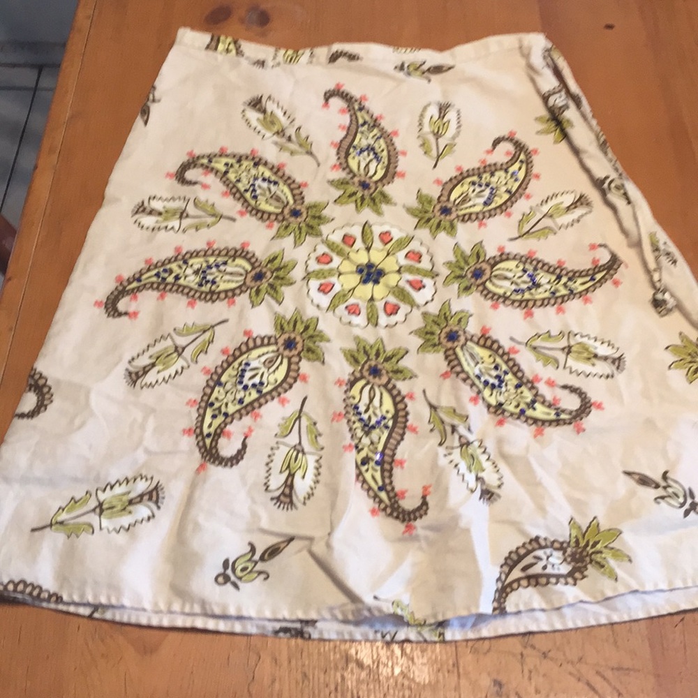 Beautiful Banana Republic skirt